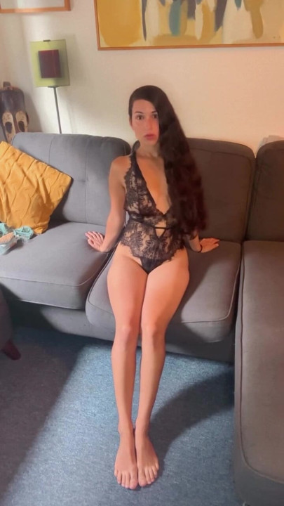 Indian Beauty teases you