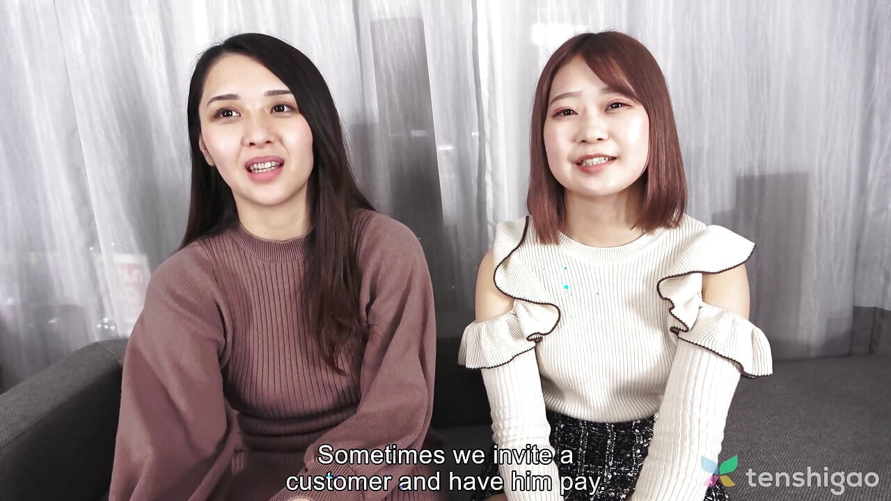 Liderlige loungepiger, Mio Yoshikawa og Asuka Suzumura i et lesbisk show