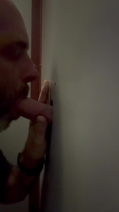 Big cock at the gloryhole