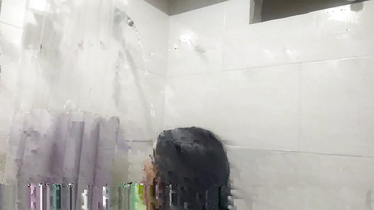 淋浴秀 小拉丁裔防彈少年團