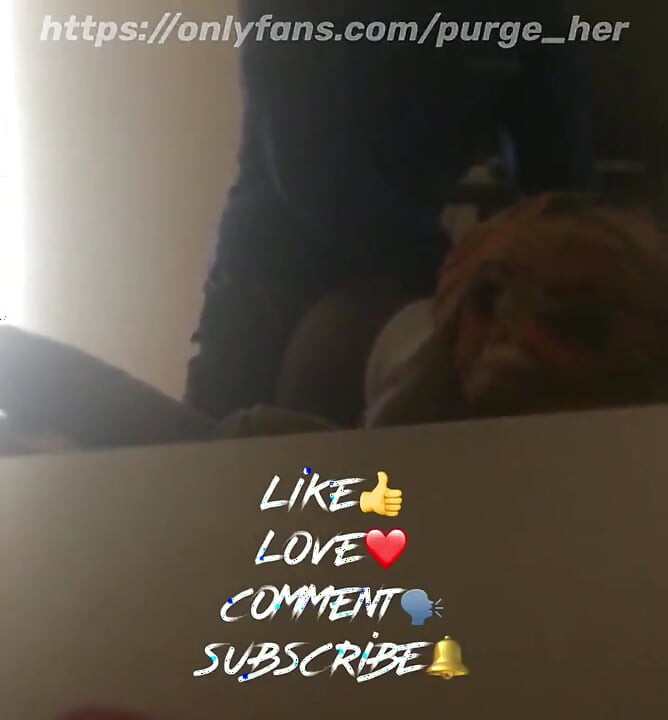 Mi-am lăsat slujba ca să fut această mică pizdă strâmtă