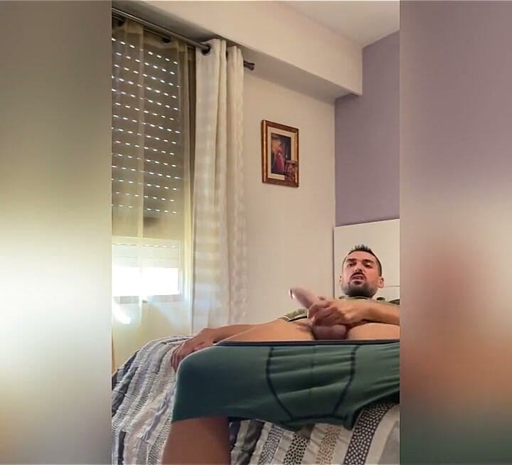 kaamuk dom maukhik Vid