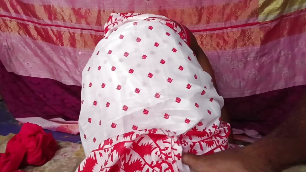 Viral sexy video with young stepmother from Bangladesh