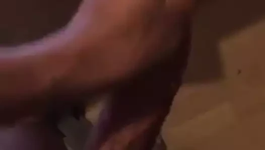 baba okşayarak onun büyük horoz