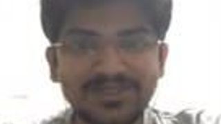 Indický chlap aravindh mani masturbuje