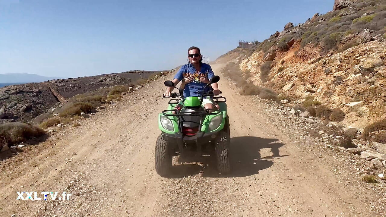Pengembaraan off-Road berakhir dengan oceanview bertiga