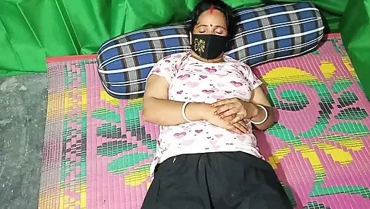 Yalnız evde seksi
