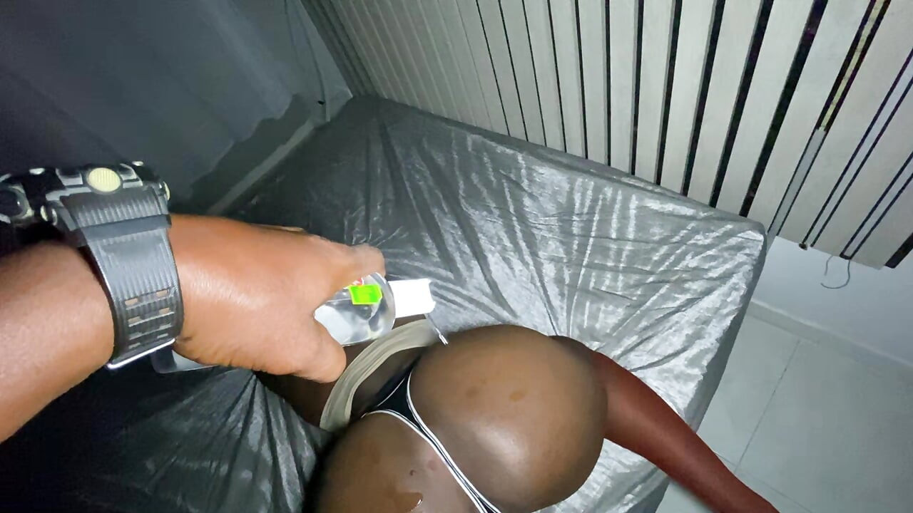 LÀM THẾ NÀO NGON LÀNH BẠN LÀM CHO TÔI NÓI HÀNG XÓM VỚI NGƯỜI YÊU