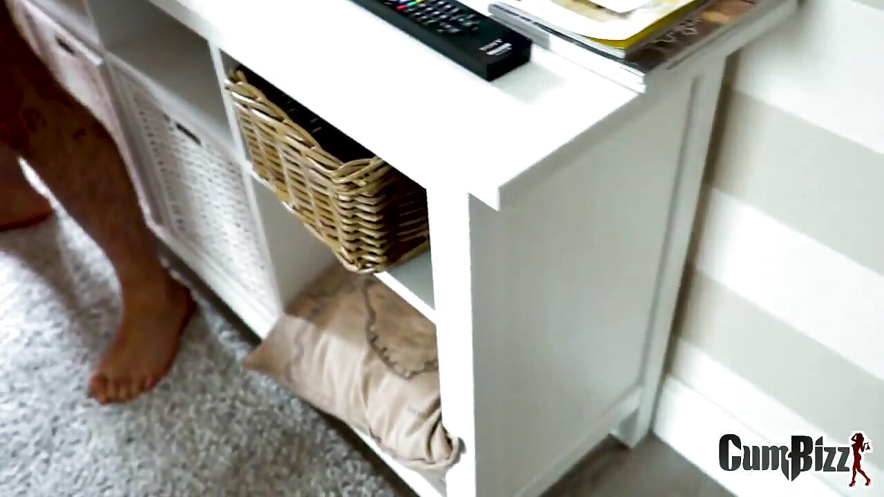 UK girl gets a dirty dutch cumshower bukkake and keeps sucking cock 4 more