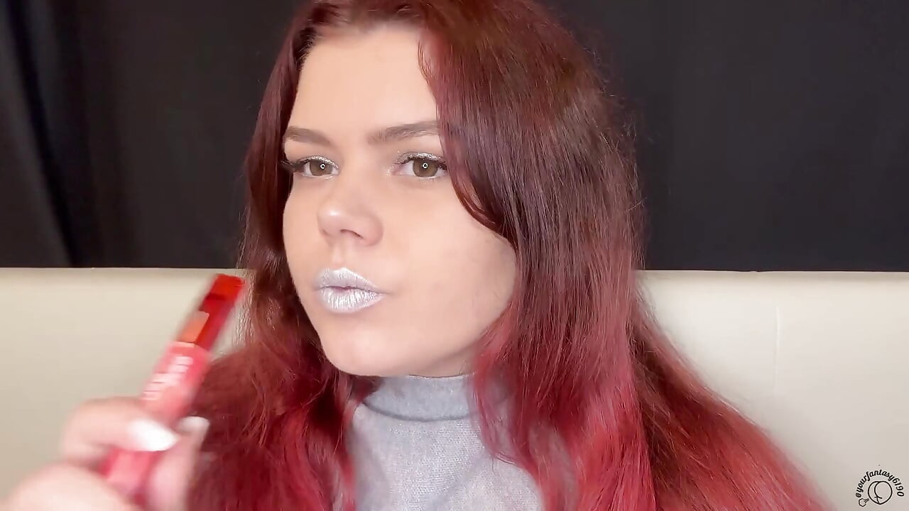 Roodharige Smoke Sesh Sexy Drag En Verleidelijke Uitademing
