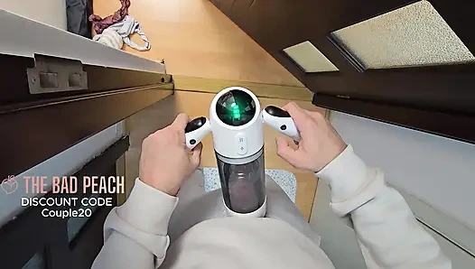 Ngentot kontolku sambil nonton diam-diam adik tiriku lagi asik fingering memeknya