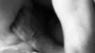 Zwart -wit film van mij &amp; mevrouw roodharige, likken, gutsen en neuken
