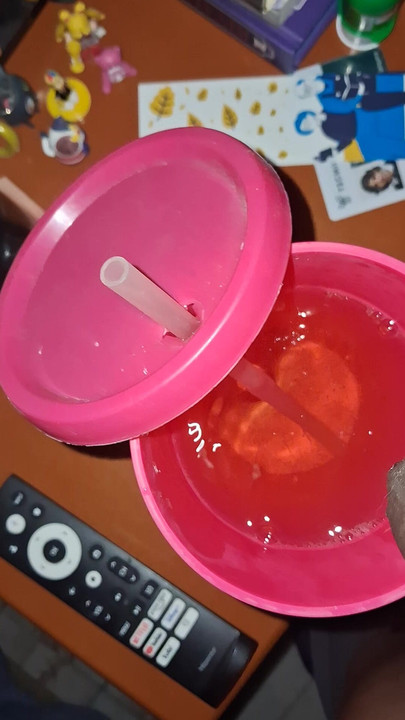 ฉี่ในแก้ว