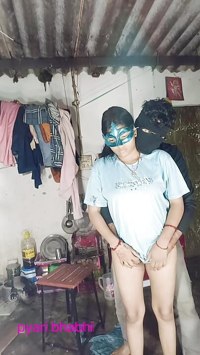 Bhabhi Chudi Dewar Se, Devar Ke Room Mein Jake Bhabhi Roz Chudti Hai Dewar Se Apne Pati Ke Baout Ke Jaane Ke Baad Hindi Audio Desi Sexy Video,xxx