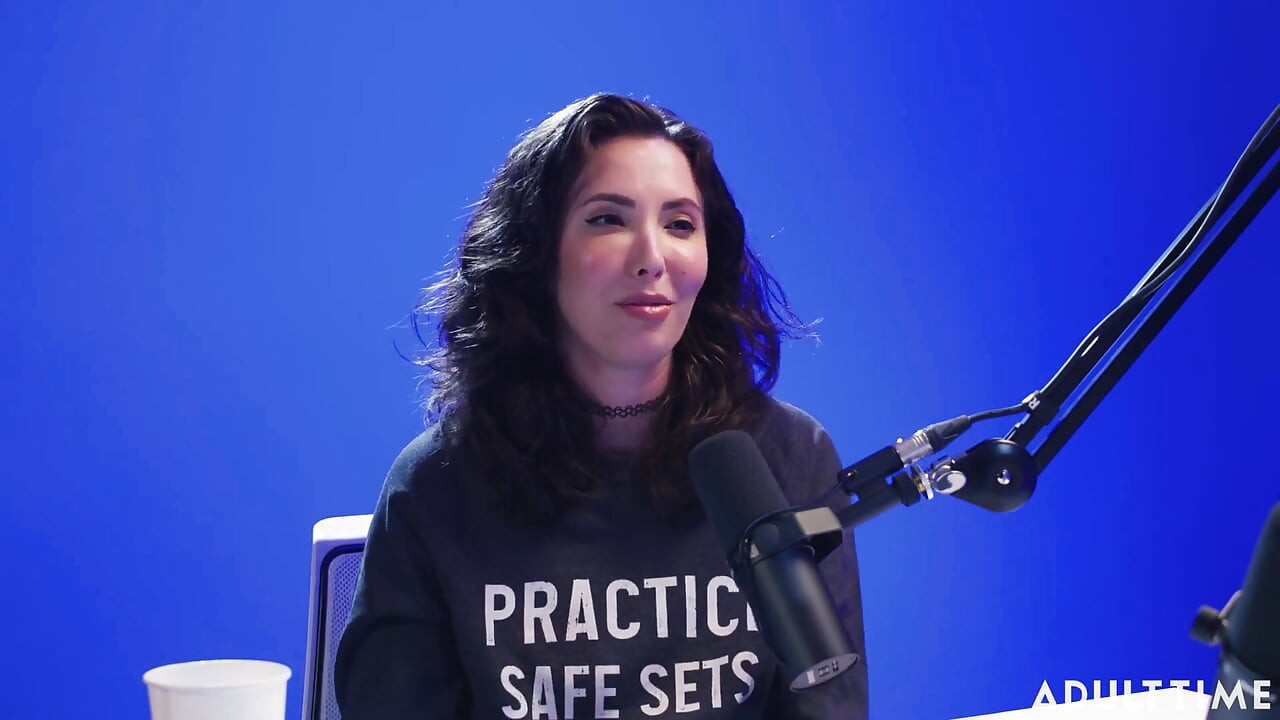 Casey Calvert: ล้อเลียน Tiger King, Imposter Syndrome และ BDSM - พอดแคสต์เวลาสําหรับผู้ใหญ่