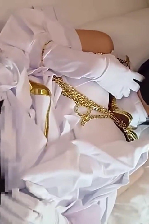 謎のガーディアン・サキュバスコスプレが登場。ファンタジーの魅力保護と魅力的なビジュアルを融合させて