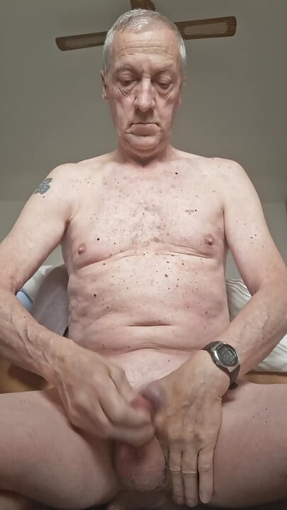 GRANDPA EXHIBITIONIST BEDROOM BONDAGE JERKING MESSY CLOSE UP CUMSHOT