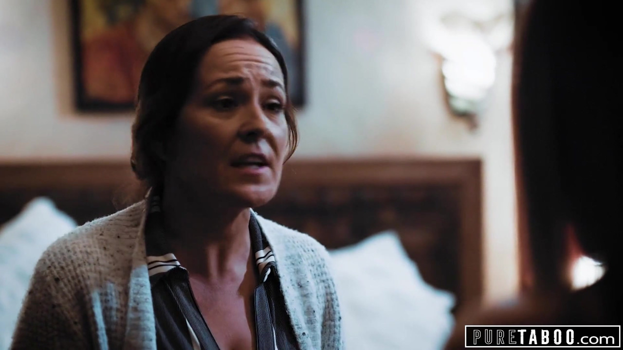 継母と継父と捕まる純粋なタブー、カイラー・クインが参加