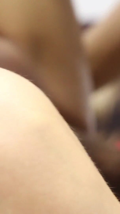 Taş, kağıt, makas: Kolombiyalı üvey kız kardeşimle oynadık ve sonunda seks yaptık | Klip 1