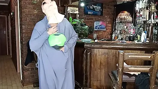Dish Horny Alien Just Came Out of Space