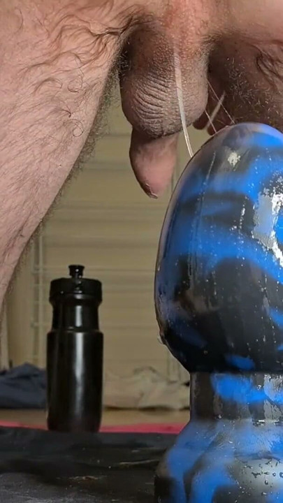 Extreme anal stretching with my huge blue egg plug | Clip 1
