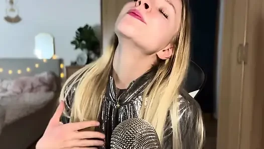 Kadın kılıklı