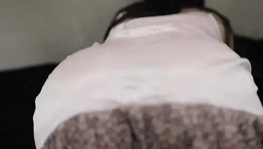 Yine, amından çıkana kadar doğrudan amına kıyafet giymedi