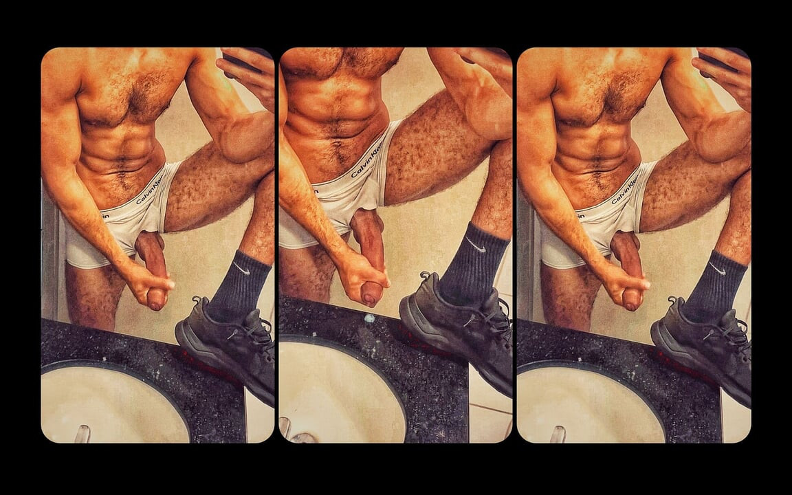 In the College Bathroom (it Goes Wrong!)