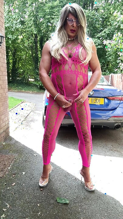 Sexy Crossdresser Kellycd2022's in pink fishnet catsuit and heels