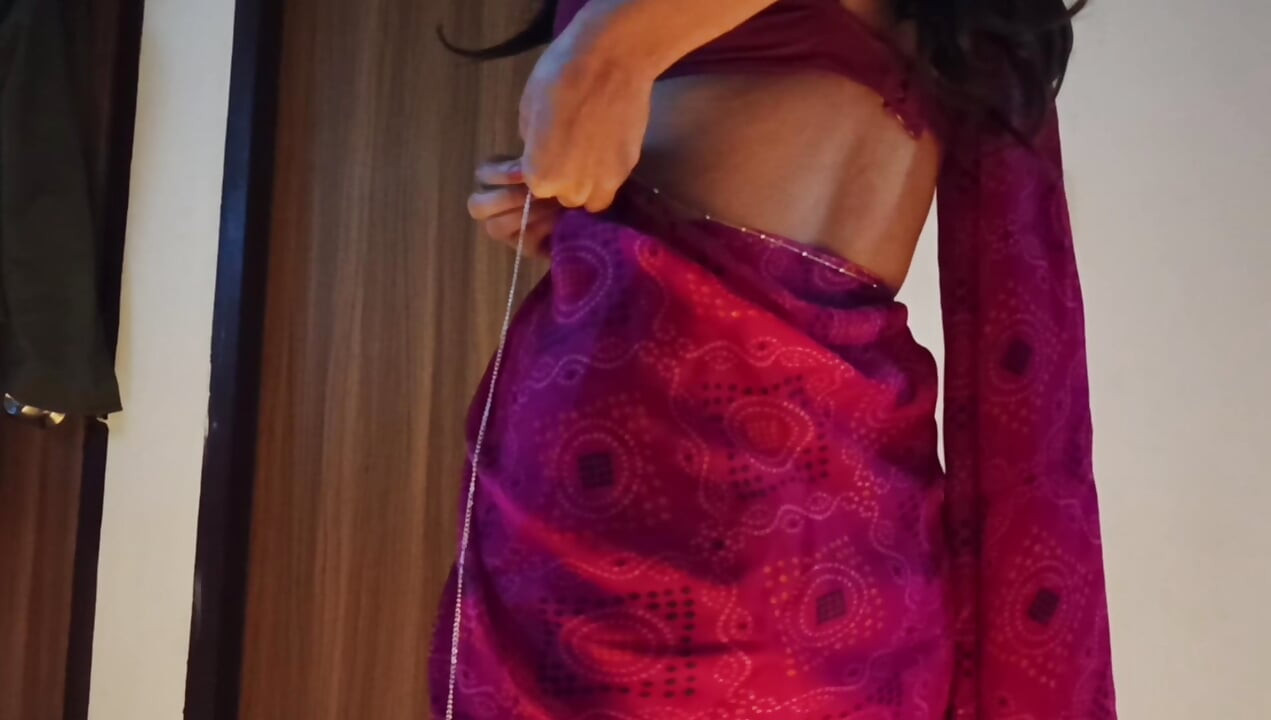 Part ll Brought the hot Bhabhi of Gaon to the city and had sex