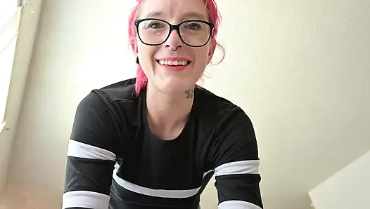 Demonstrasi ganti celana dalam