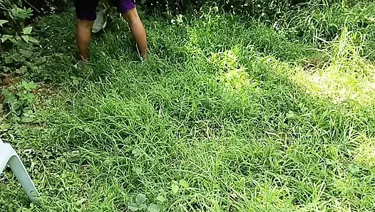 ICH BIN BEREIT, MEINE JUNGFRÄULICHKEIT EINEM BAUERNJUNGEN ZU GEBEN