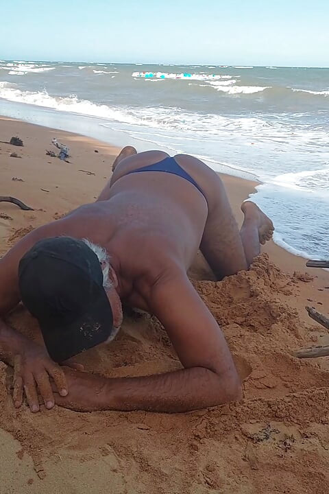 Ladysilva ในชุดบิกินี่บนชายหาดตูดสุดฮอต