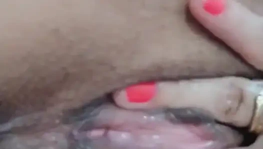 Wach auf, so verdammt heiß, und mein arsch fühlt sich auch so nass