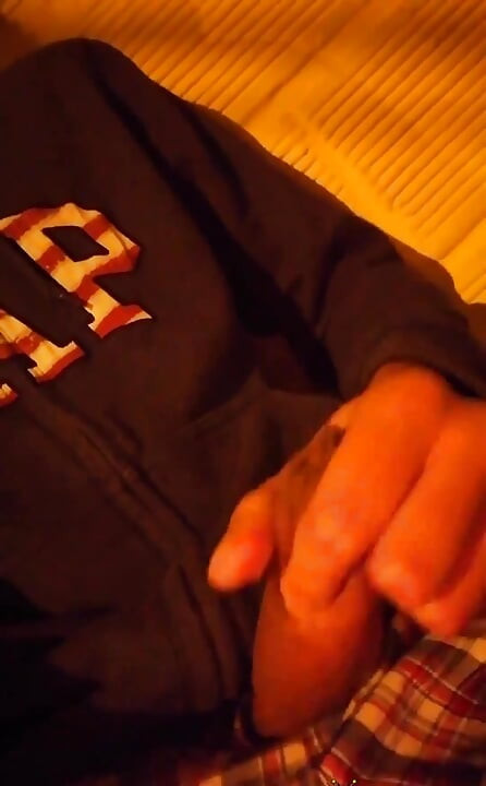 I love jerking off outdoors