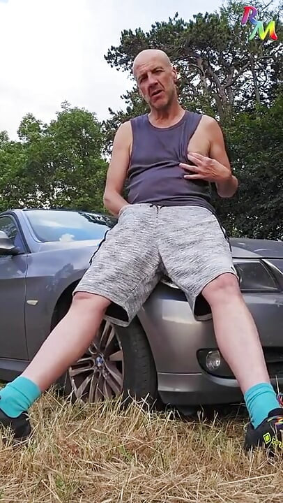 Took a Short Break From Driving on a Summers Evening... Cars Driving by Almost Caught!