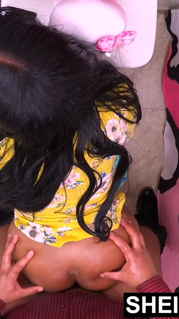 Aku akan menidurimu kapan pun aku ingin putri tiri ebony yang terlalu menggemaskan - pov hardcore memeknya dientot sama ayah tirinya sendiri gaya doggy sama kontol besar pria kulit hitam