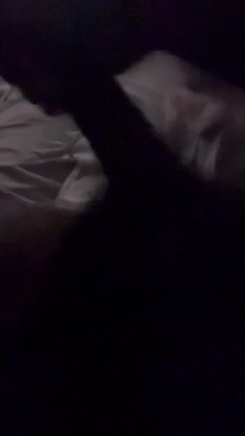 Milking my cock. Milfs, cucks contact me.