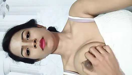 130. sezon. Amisha yenge kendi vücudunu, göğüslerini ve amcığını sikiyor