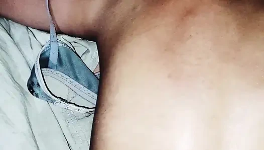 Suman Bhabhi ko nangi karke full body massage kiya.