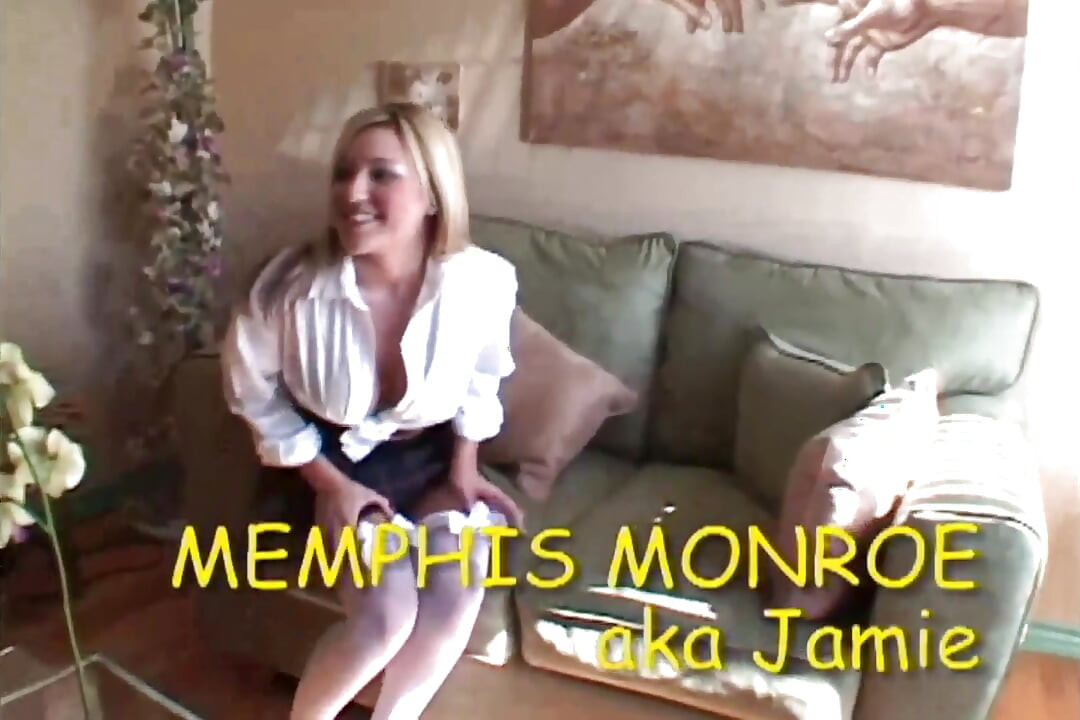 Blonde Horny MILF Gets Fucked by Hard Big Dick