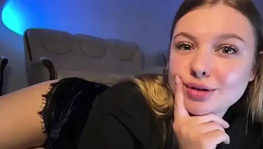 Bouncing huge tits and masturbate fat pussy
