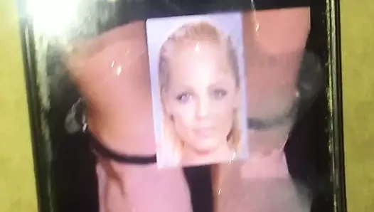 Laura vandervoort ayaklarına büyük boşalma