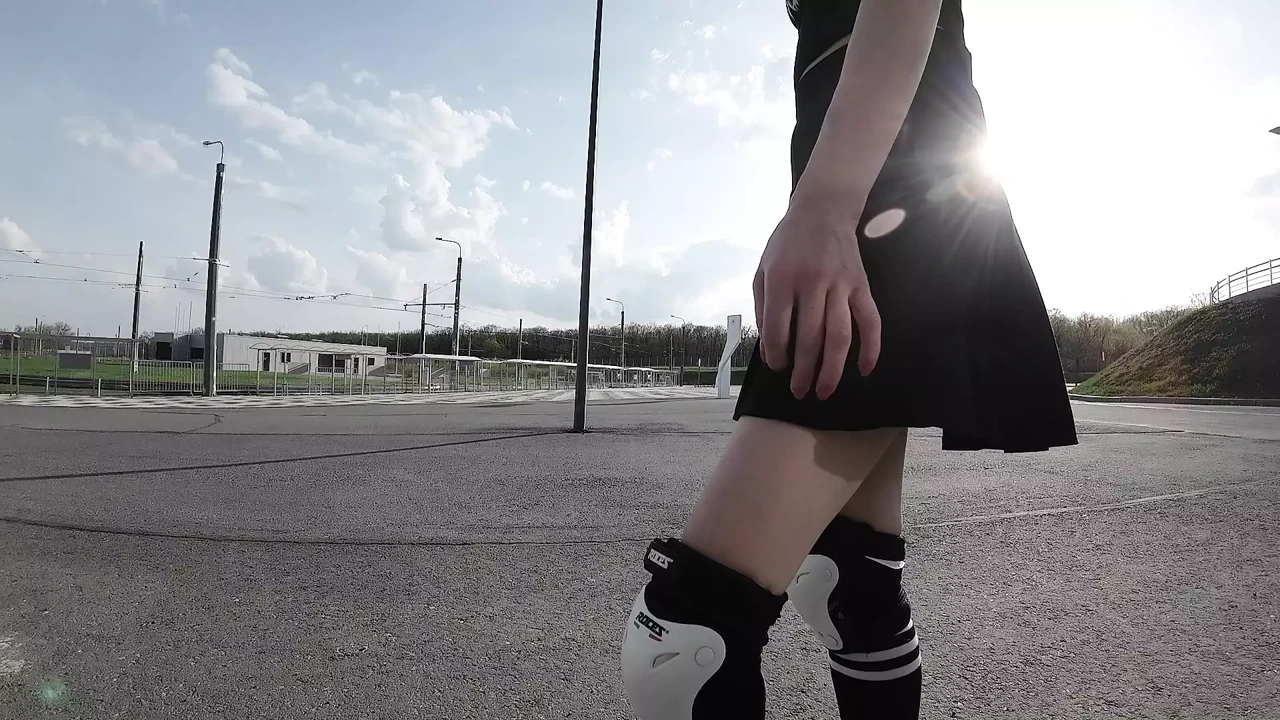 I RIDE A PENNY BOARD IN A SKIRT WITHOUT PANTIES