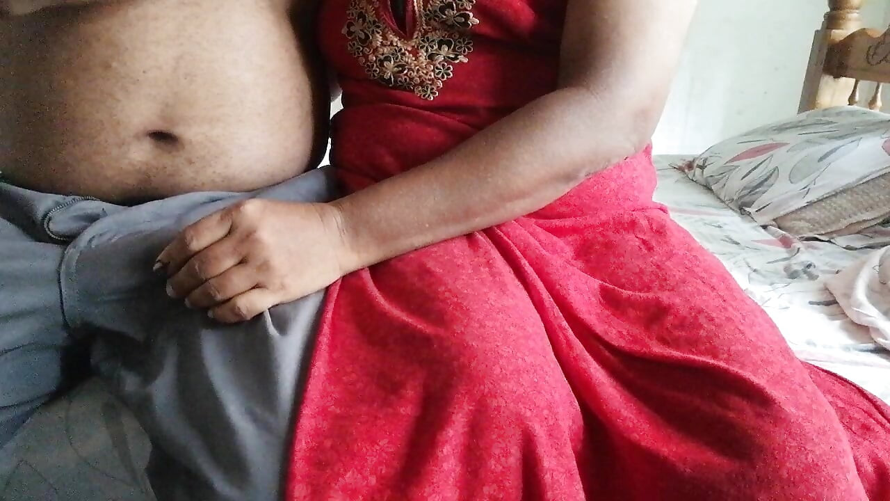 Kerala malayali chechi massageando