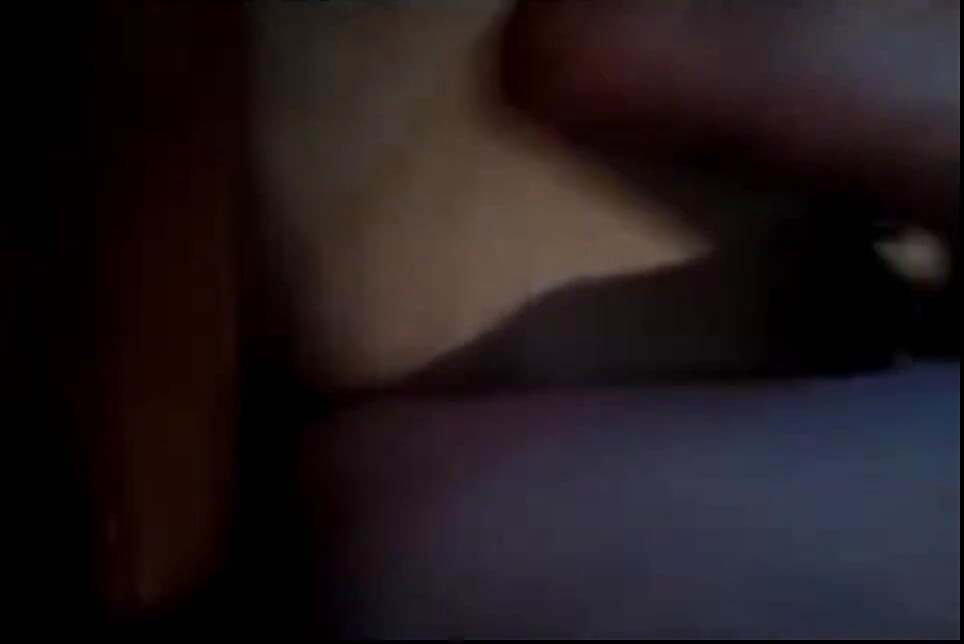 Ich fand das erste private Video, das ich je gemacht habe, es war in meinem Zimmer, keine licht