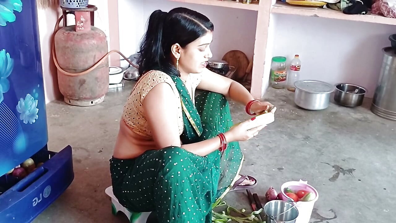 Hintli Asyalı desi üvey erkek kardeş üvey kız kardeşiyle sert sikişiyor tejashwini akash videosu