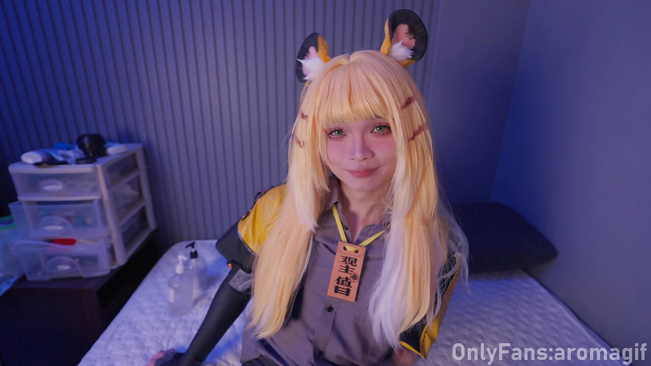 Zenless Zona Zero -pula mare drăguță Femboy Ju Fufu costumată primește pula și analul complet manipulate.