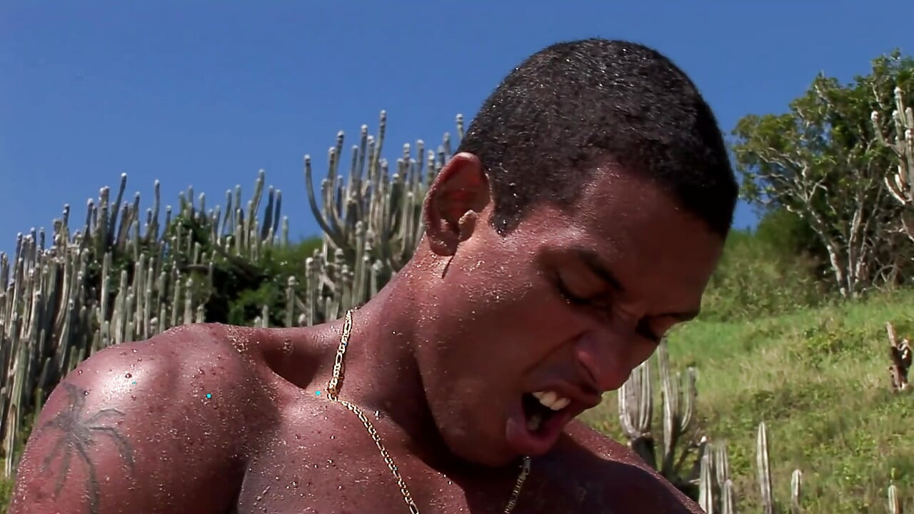 Ufacık sevimli neşeli yarık şişman aşk sopa direği için geniş açık bekliyor