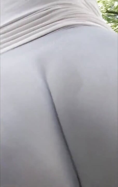 הליכה בחוץ עם נוף לתחת